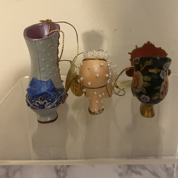 Heirloom Ornaments From Ashton-Drake High Button Beauty Three Miniature  Shoes - Picture 2 of 10